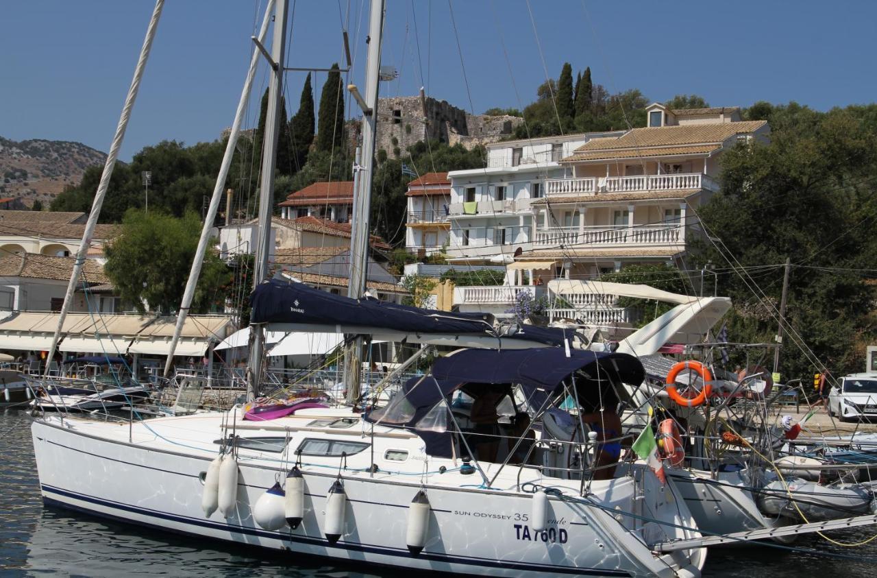 Kassiopi Seafront Elegant Apartments Exterior photo