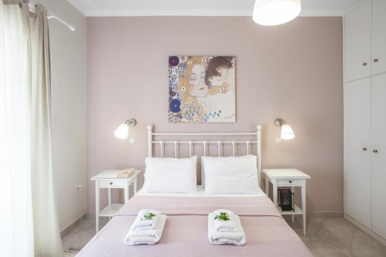 Kassiopi Seafront Elegant Apartments Exterior photo